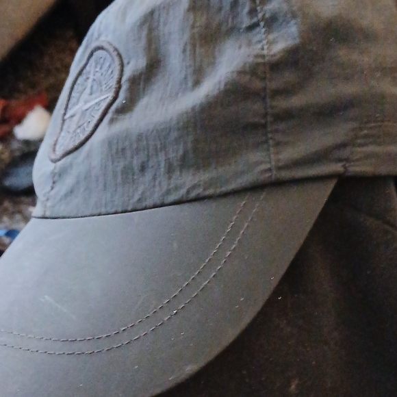 Stone Island Black Cap - Picture 2 of 4